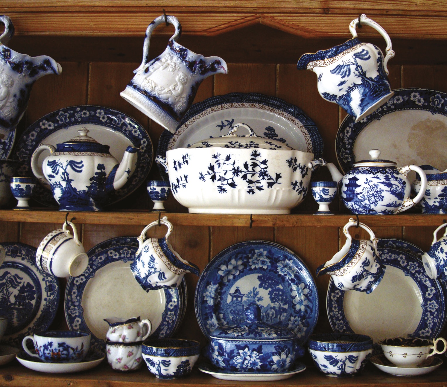 Blue spode outlet plates