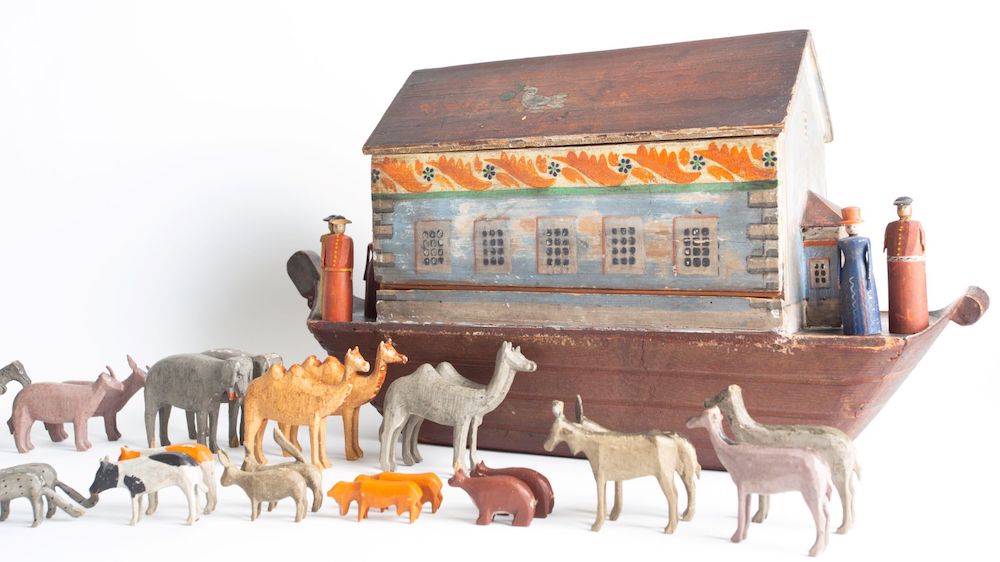 Noah's ark on sale figurine set