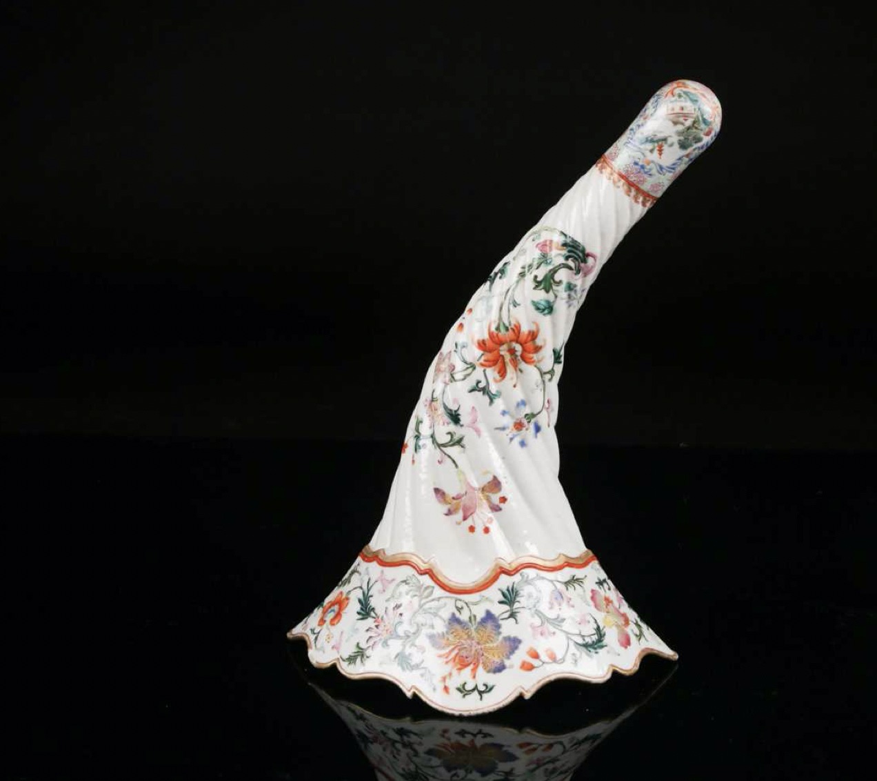 A Chinese, Qianlong famille rose porcelain cornucopia wall pocket. Estimate: £400 - £500