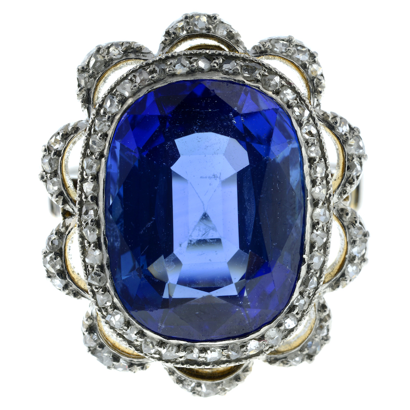 A Kashmir sapphire ring