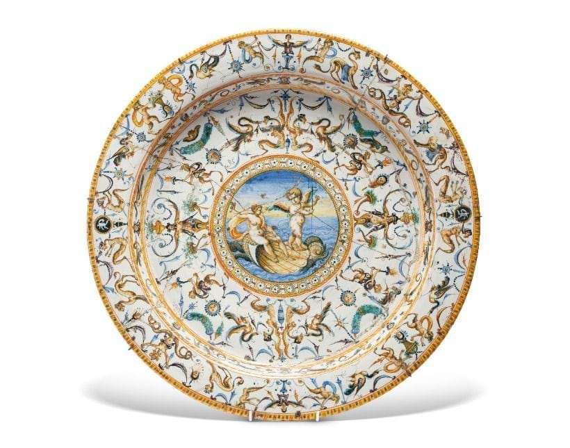 16th century Italian Maiolica charger from Urbino