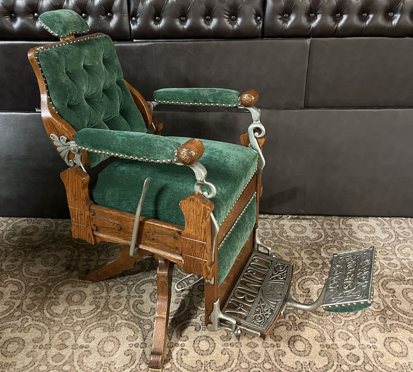 A Columbia Barber's Chair (circa 1900), from the former Reads Cutlers, Dublin's oldest shop