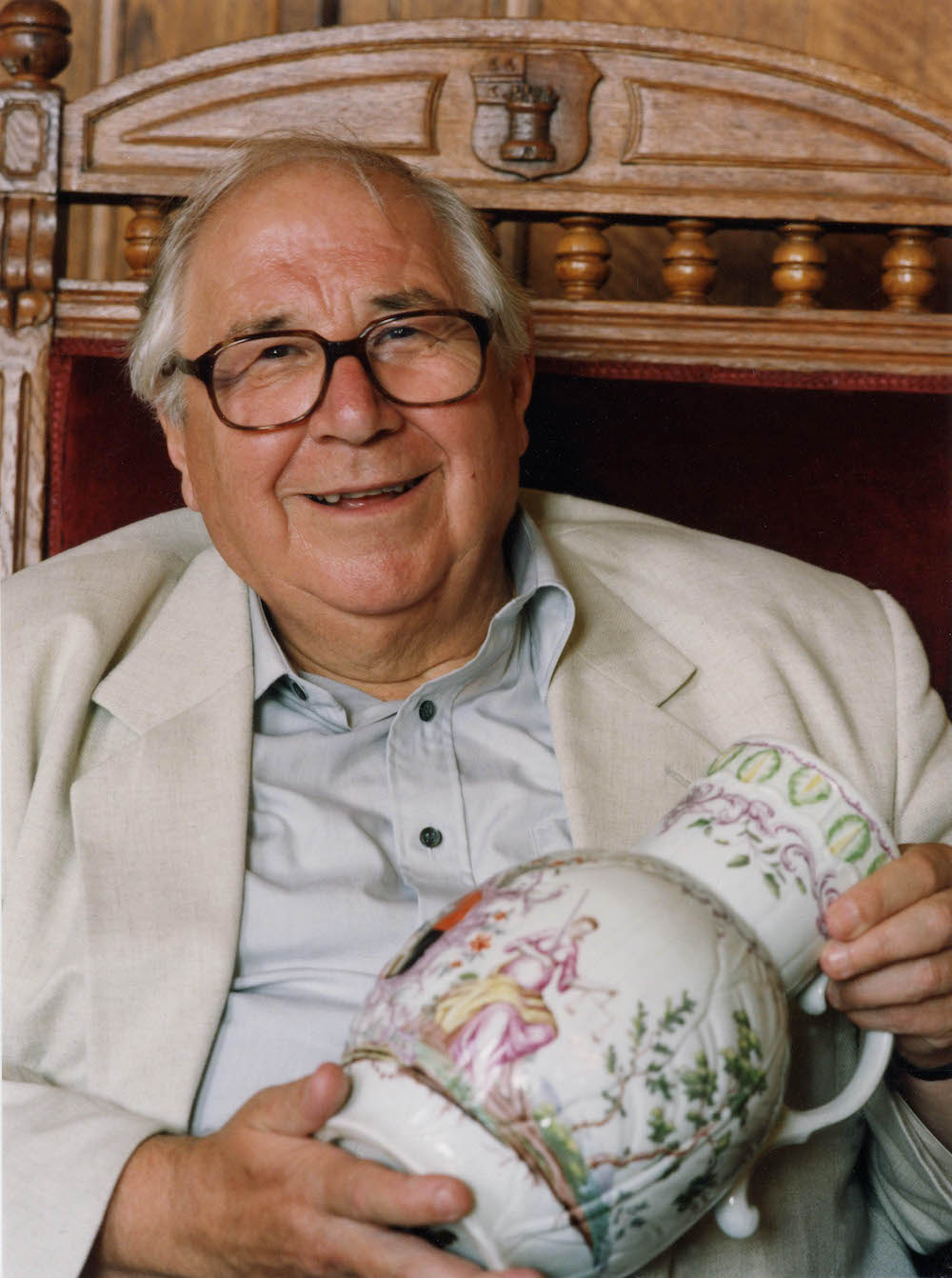 Ceramics expert and Antiques Roadshow specialist Henry Sandon