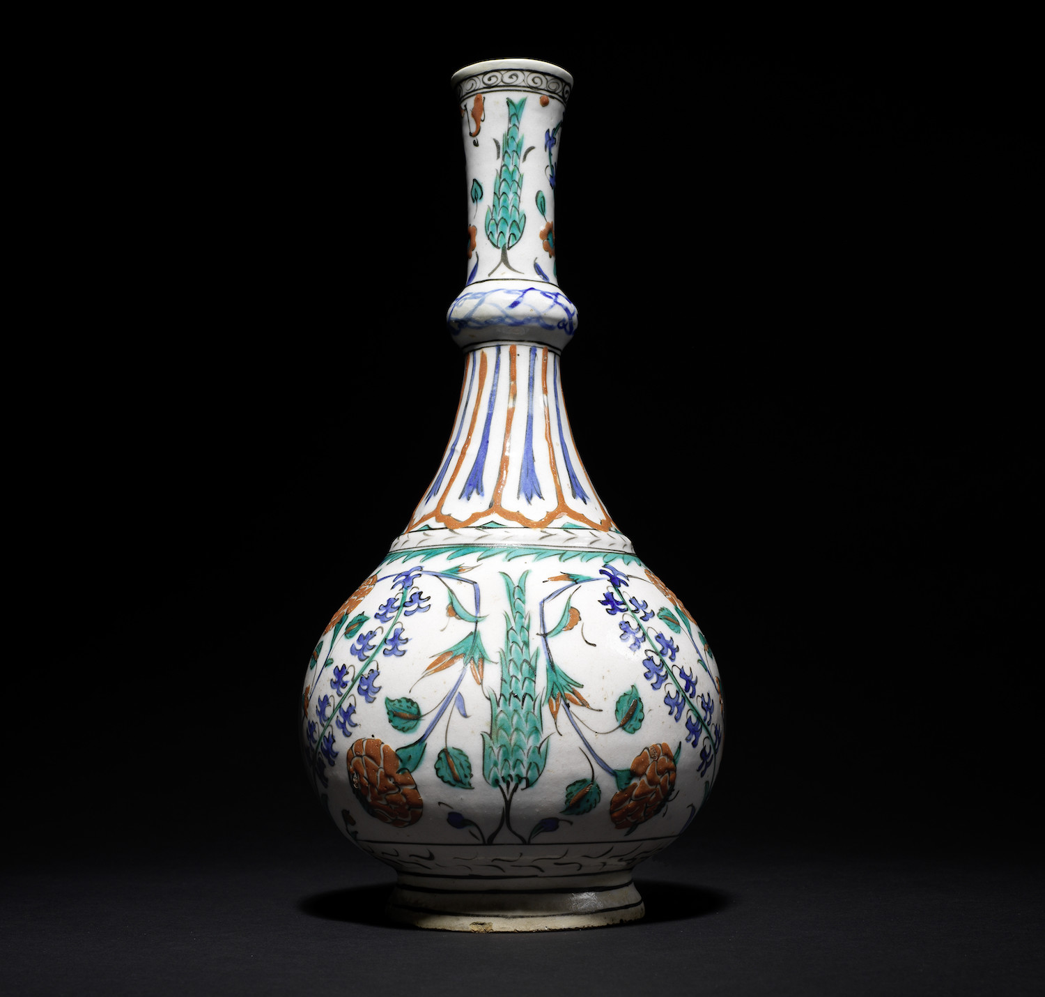 An important Iznik pottery water bottle (surahi) Turkey, circa 1575