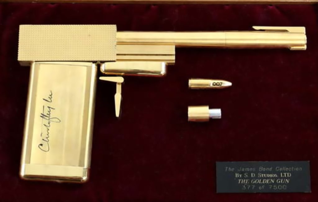 James Bond The man with the Golden Gun replica