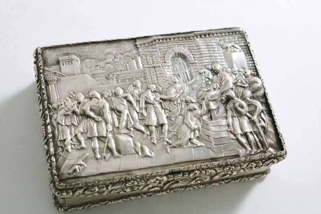 An antique silver snuff box of Arctic interest